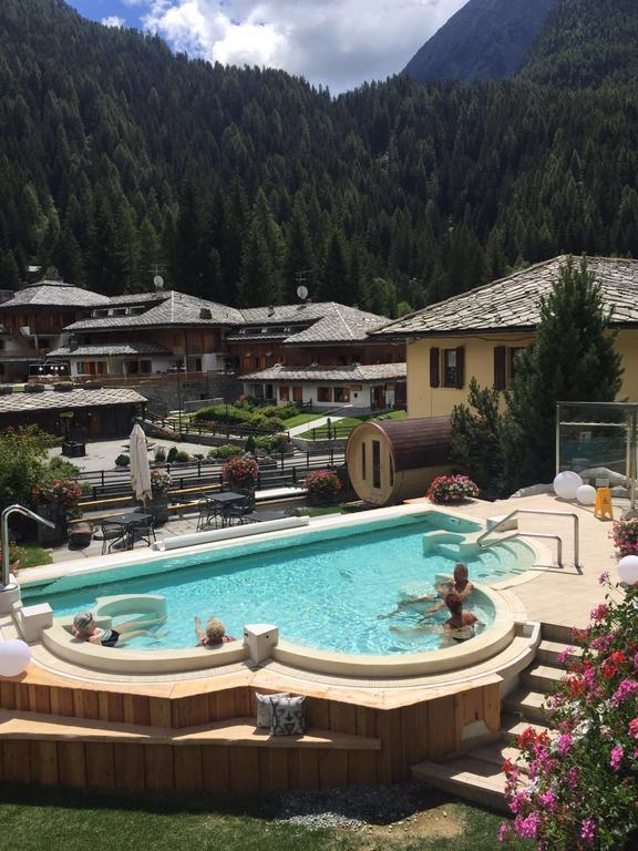 Hotel Relais Des Glaciers - Adults Only Champoluc Eksteriør billede